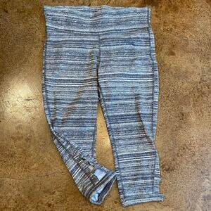 XERSION black and white striped heather lattice‎ hem capri leggings